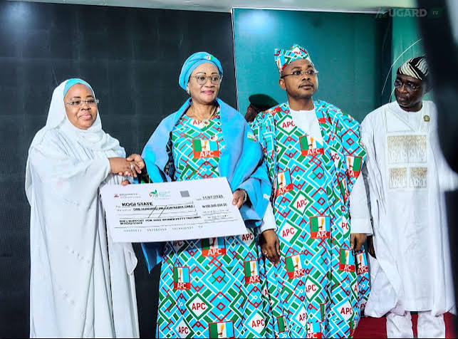First Lady Flags Off Food Bank Programme, Tackles Malnutrition